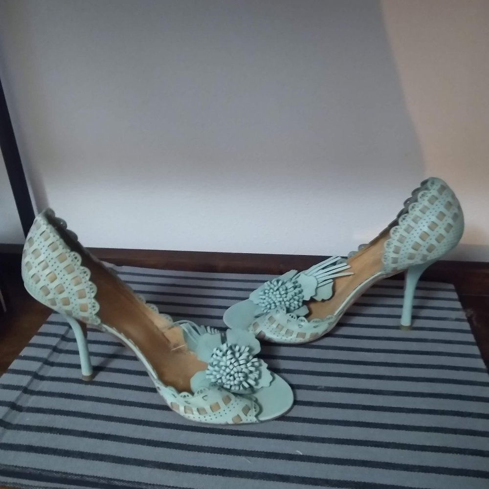 BCBG Mint Green and Tan Heels 7.5